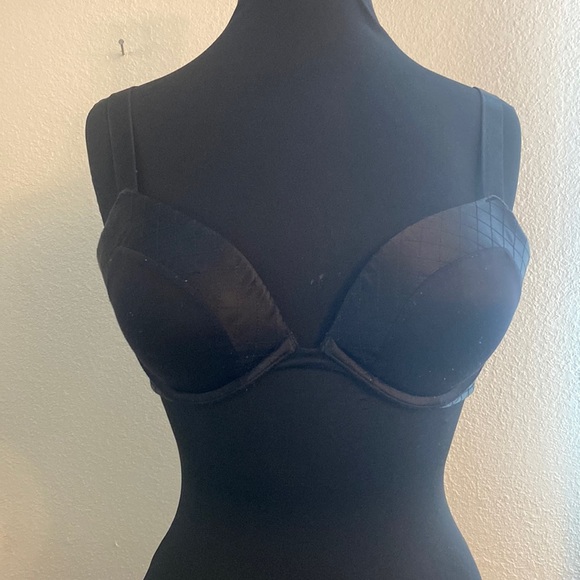 Victoria's Secret Other - Victorias Secret Black Square design